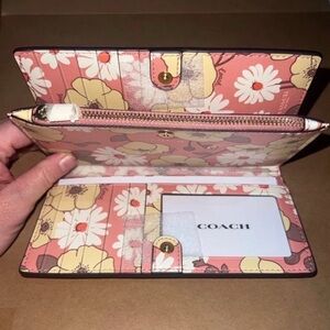 COACH Slim Wallet w Floral Cluster Print Interior CH253 AUTHENTIC